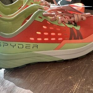 Spyder Designed to combine style and size 8.5 women’s